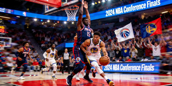 NBA季后赛东西部决赛激烈对抗赛场画面